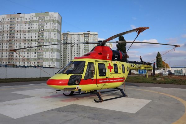 Медики на вертолете доставили 11-летнюю курянку в центр имени А.Н. Бакулева